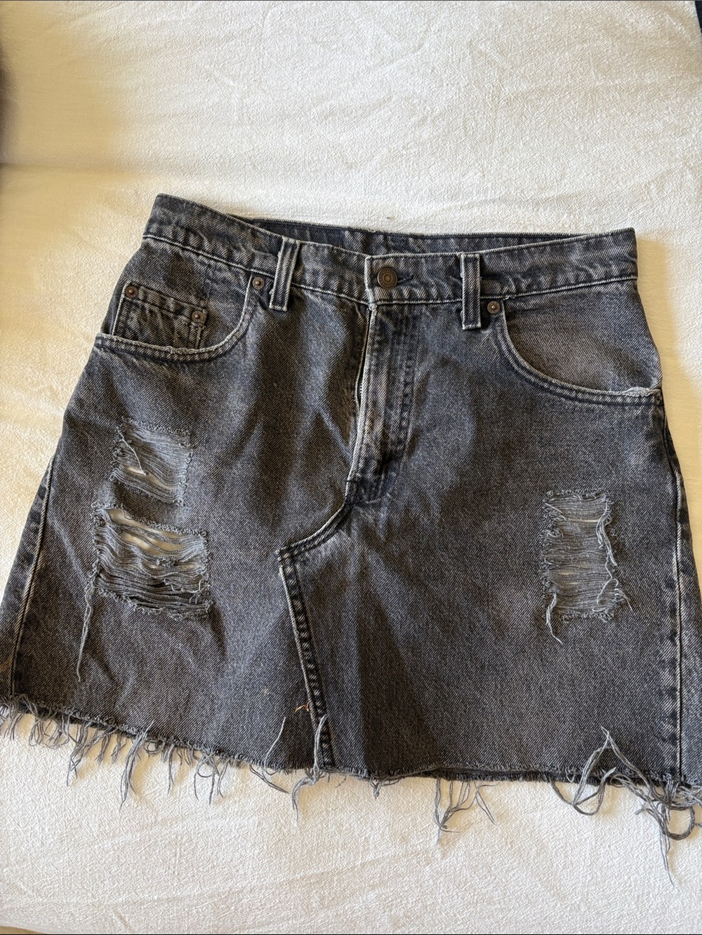 Vintage Levi Strauss 560 Loose Fit Tapered Black Distressed Denim Skirt 30